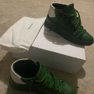 Balenciaga sneakers barely worn
